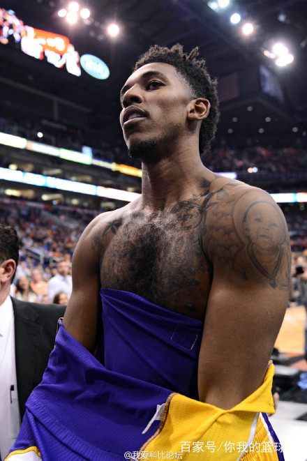 U17世界杯：奥地利2-0九人意大利晋级决赛，莫泽双响（U17世界杯：莫泽梅开二度，奥地利2-0九人意大利挺进决赛）