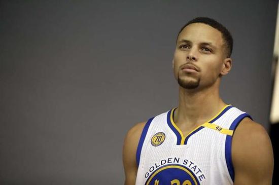 马卡：C罗将合伙在马德里开办夜总会，合伙人是夜场大亨（马卡：C罗将与夜场大亨联手在马德里开设夜店）