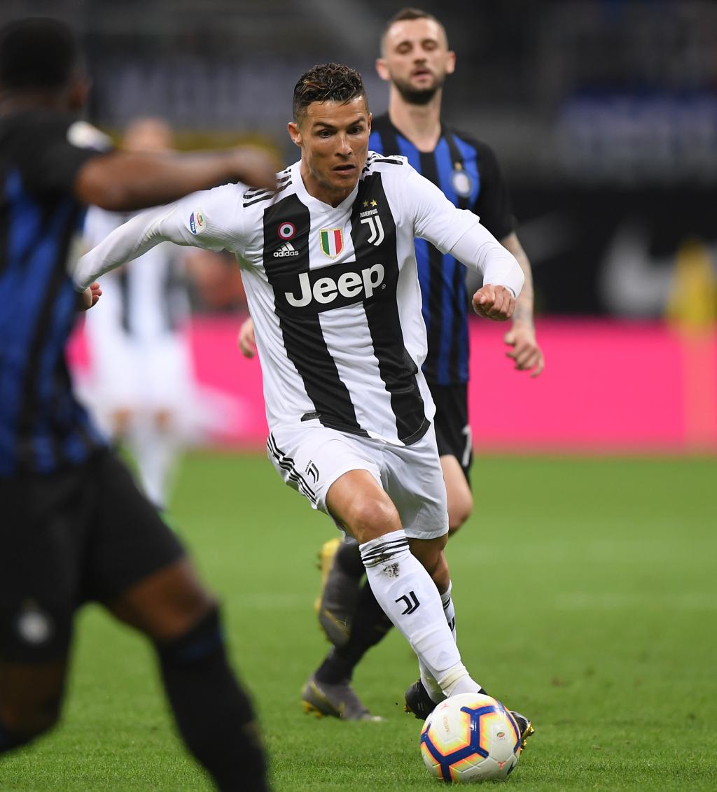 利兹联VS切尔西，悬念拉满！利兹联能否掀翻切尔西？（利兹联对阵切尔西：悬念十足，能否上演黑马逆袭？）