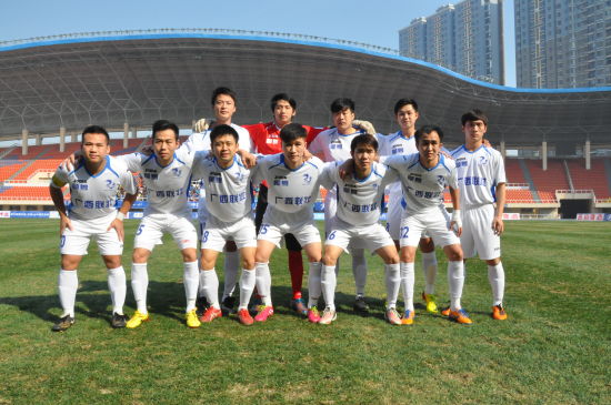 阿隆索：虽然我现在是教练，但真正美妙的是踢球（阿隆索坦言：如今身为主帅，最美妙的仍是踢球）