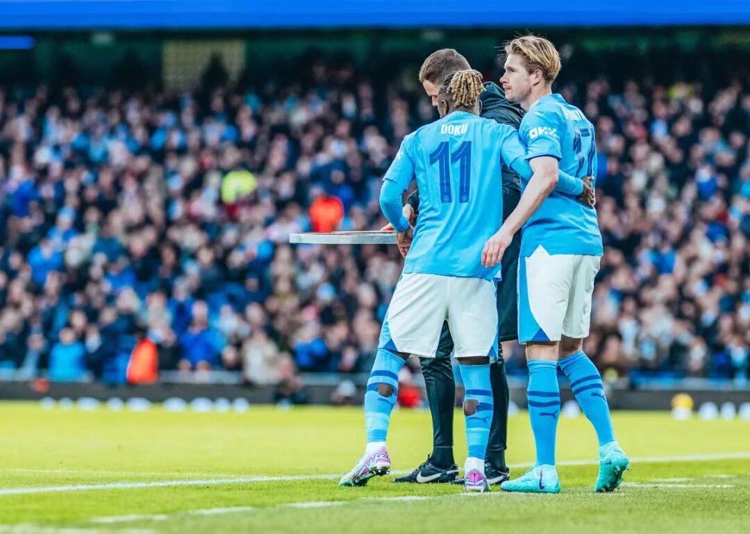 赵丽娜：走了70所学校，女孩踢球屈指可数；想让女孩踢球普及（赵丽娜：走访70所学校，踢球女孩寥寥无几，盼女孩踢球普及）