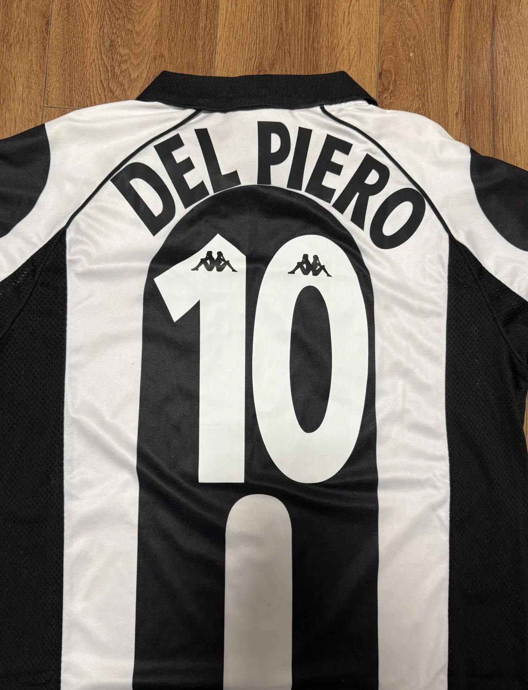 皇马全队身价12.3亿欧元领跑西甲 巴萨次席（西甲身价榜：皇马全队12.3亿欧元居首，巴萨位列第二）