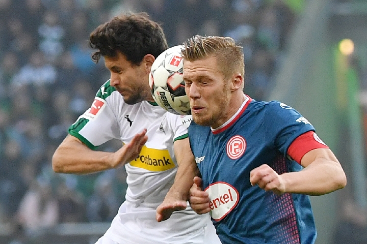 球星单节连续命中三记三分（球星单节三分三连中）