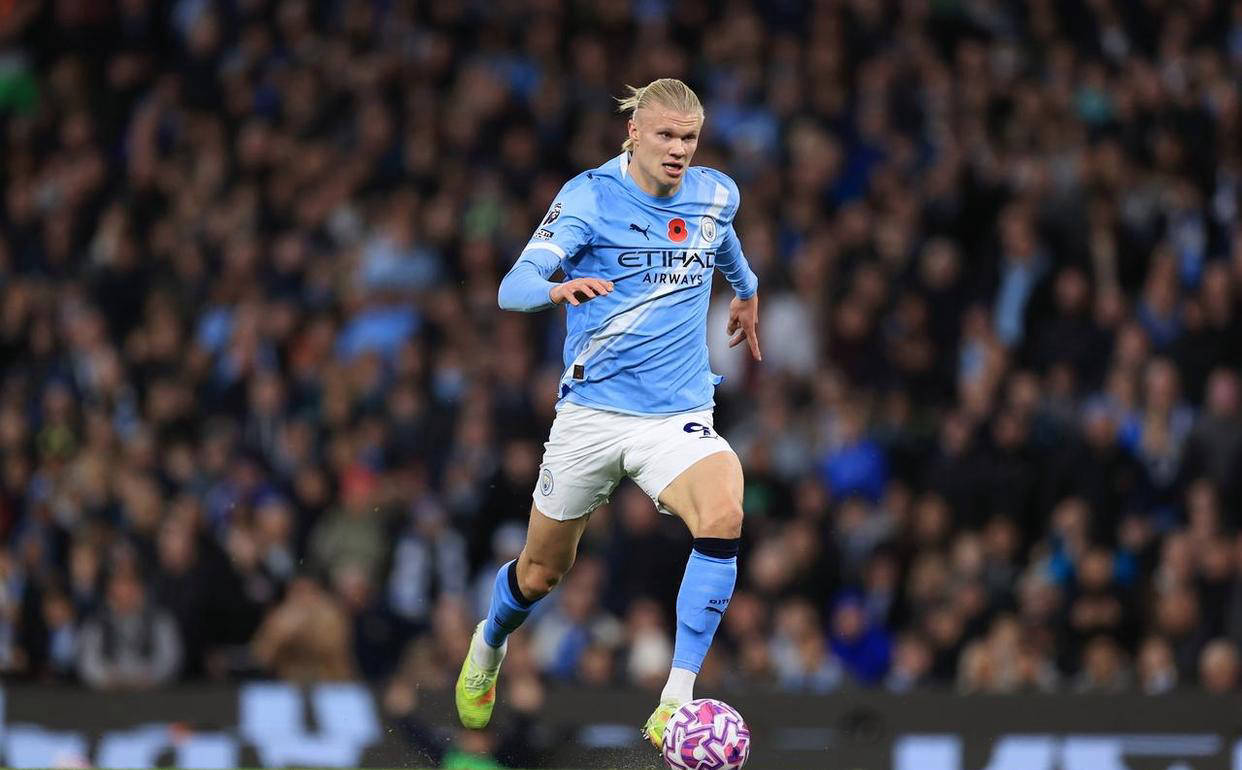 中超联赛11月最佳阵容出炉：法比奥、吴曦、王燊超领衔（中超11月最佳阵容揭晓：法比奥、吴曦、王燊超领衔入选）