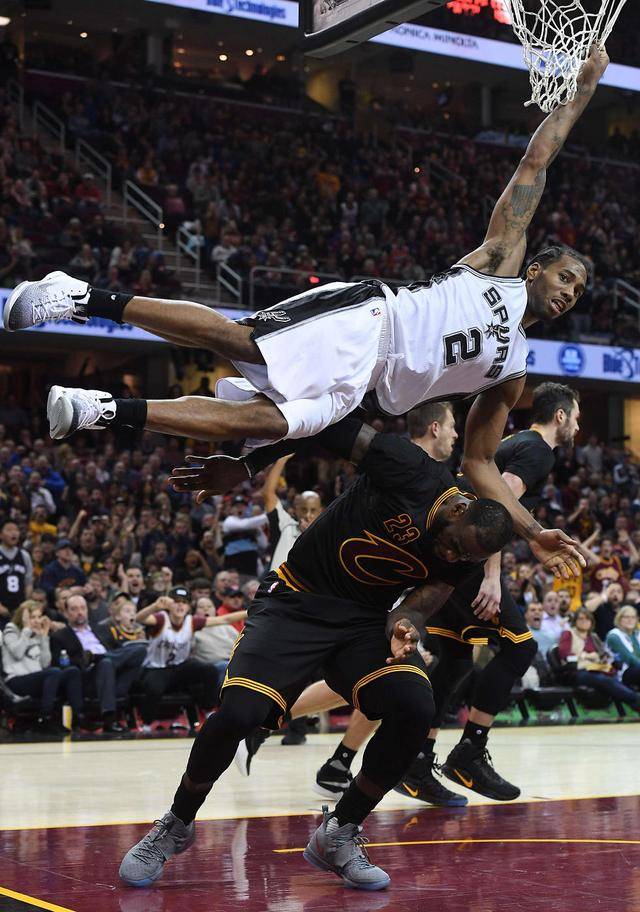 徐臧军三夺全运帆船金牌，致谢爱人20年陪伴（徐臧军三度加冕全运帆船金牌，感谢爱人20年相伴）