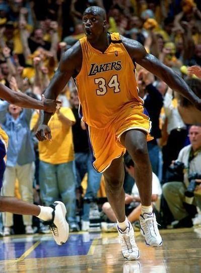 世体：梅西亲签的新秀球星卡被拍卖行估值35000欧元（世体：梅西亲签新秀卡获拍卖行估价3.5万欧元）