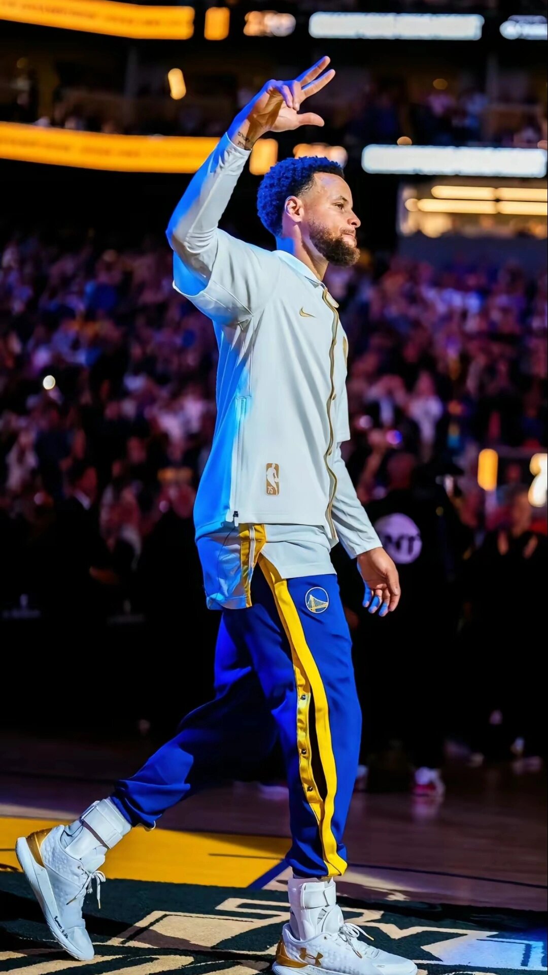 世体：欧足联检查员全面审查诺坎普，确认其可以举办欧冠比赛（世体：诺坎普通过欧足联全面核查，获准承办欧冠赛事）