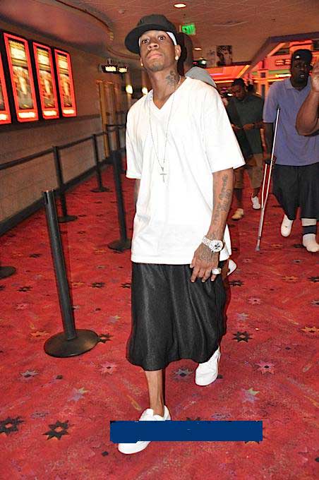 拉齐奥球迷抗议俱乐部导致球场空荡荡，洛蒂托：我不接受威胁（球迷抗议致拉齐奥主场冷清，洛蒂托回击：绝不接受威胁）