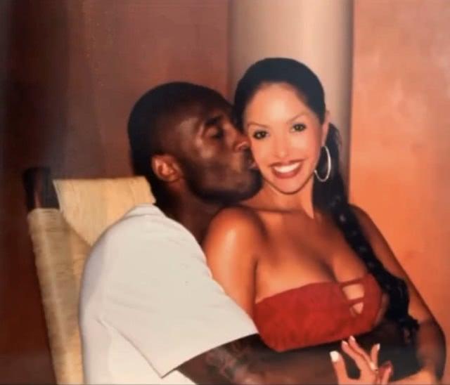 转会窗：尤文国米竞争21岁后卫，麦肯尼续约博弈（转会动态：尤文与国米争抢21岁后卫，麦肯尼续约谈判胶着）