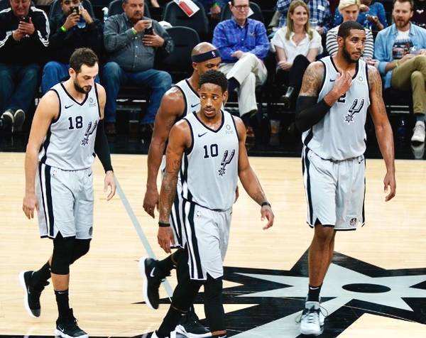 马琳后悔！国乒首战，弃王曼昱选蒯曼效果欠佳（首战用人成疑：马琳弃王曼昱改用蒯曼，收效不佳）