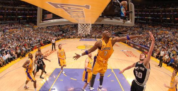 斯卡洛尼：上届踢沙特教训得吸取；阿根廷核心班底都去世界杯（斯卡洛尼：吸取上届对沙特的教训，阿根廷核心班底将全员征战世界杯）