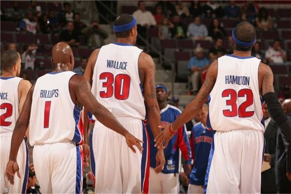 劳塔罗2025年12场欧冠进12球，欧冠主场连续5场破门（劳塔罗2025年欧冠12场轰12球，欧冠主场已连续5战破门）